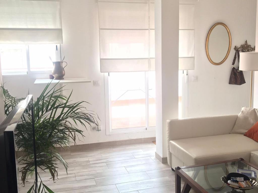 Apartamentos Turisticos Virgen Del Monte 67 Sevilla Dış mekan fotoğraf